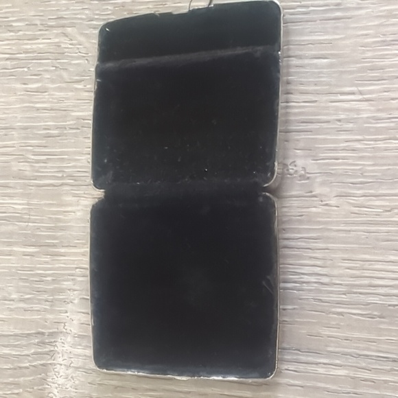 Vintage Silver Trinket Boxes - Set of 2 - Picture 11 of 12